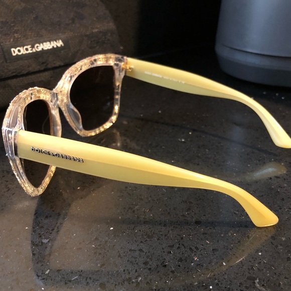 Dolce & Gabbana Gold Lace sunglasses - Picture 3 of 11